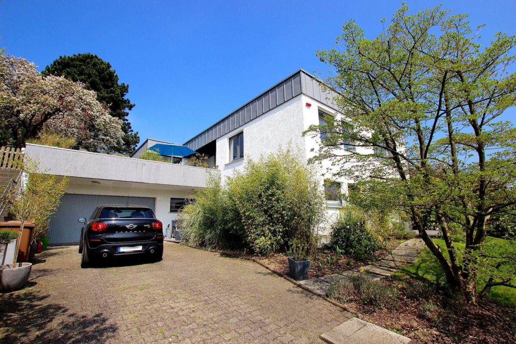 VERKAUFT / Modernes Einfamilienhaus mit Fernblick in Dortmund-Sommerberg VERKAUFT / Modernes Einfamilienhaus mit Fernblick in Dortmund-Sommerberg
