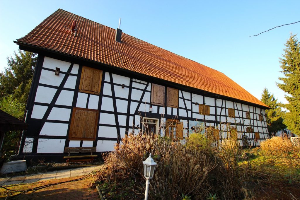 VERKAUFT / Bauernhof mit zwei Allzweckhallen in Witten-Annen