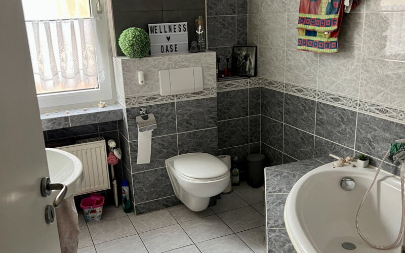 Badezimmer EG