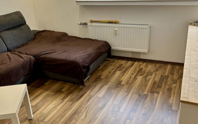 Wohn- und Schlafzimmer UG