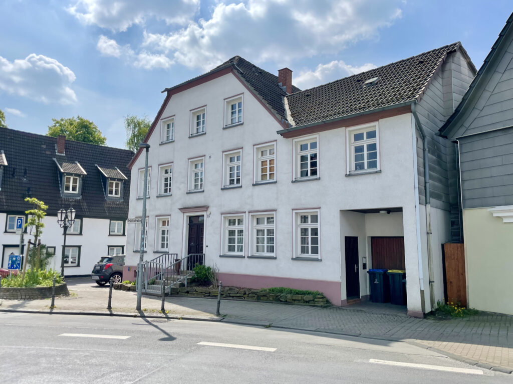 3-Familienhaus mit Denkmalschutz in gefragter Lage von Schwerte 3-Familienhaus mit Denkmalschutz in gefragter Lage von Schwerte