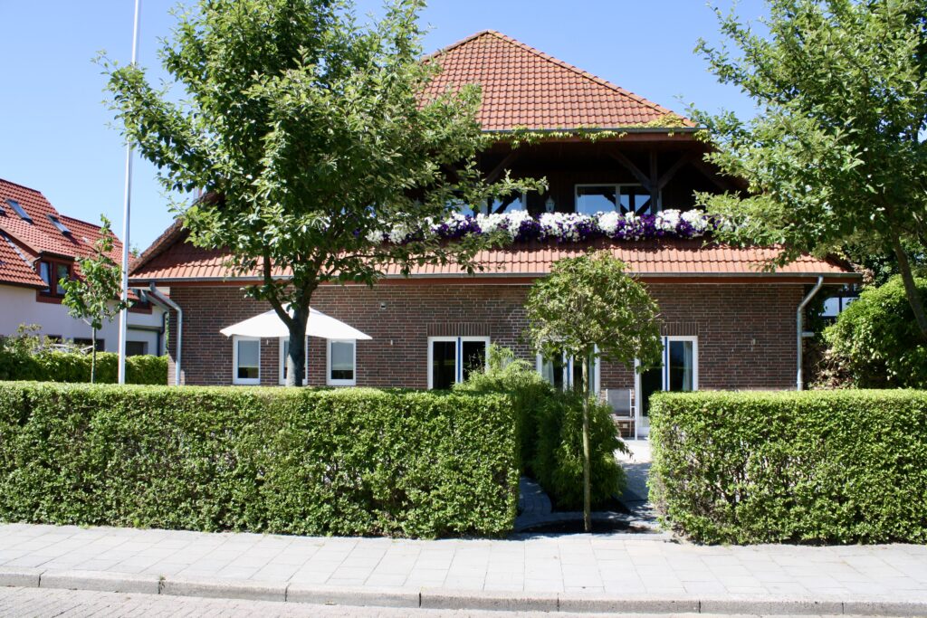 Hochwertige Erdgeschosswohnung mit großzügiger Terrasse in ruhiger Lage Hochwertige Erdgeschosswohnung mit großzügiger Terrasse in ruhiger Lage